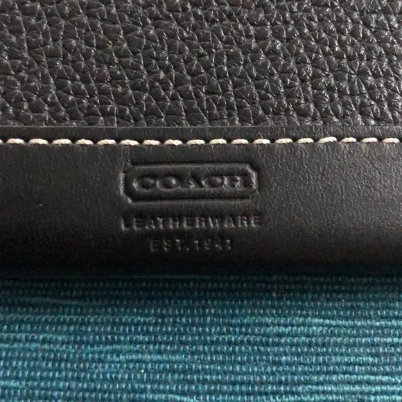NWOT Coach leather wallet - Picture 3 of 3